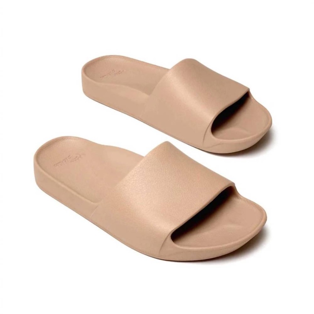 Archies Women’s Slip Ons Size 9